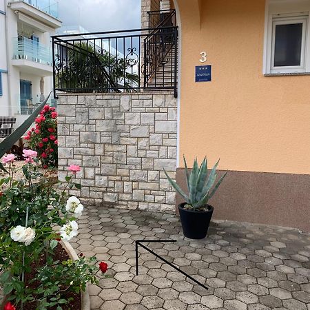 Apartments Kivi Novigrad Istria エクステリア 写真