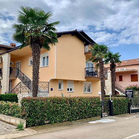 Apartments Kivi Novigrad Istria エクステリア 写真