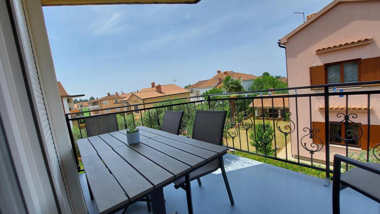 Apartments Kivi Novigrad Istria エクステリア 写真